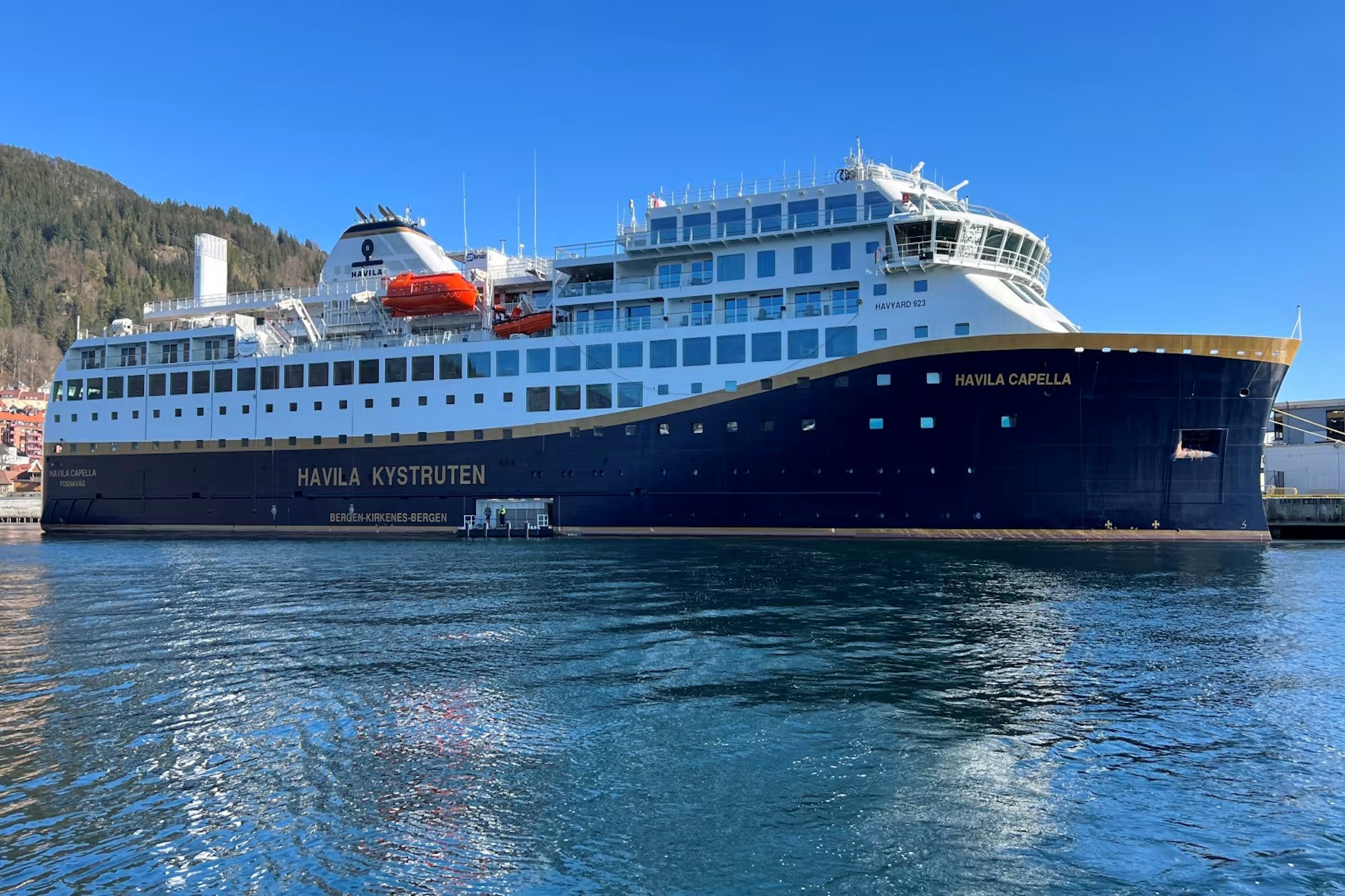 Havila Polaris und Havila Pollux ausgeliefert